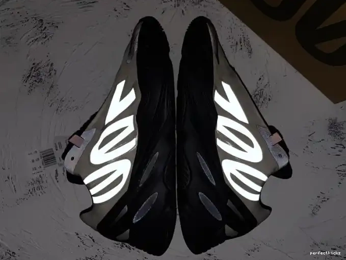 Adidas Boost Yeezy FY3729 MNVN Bone 700 0623